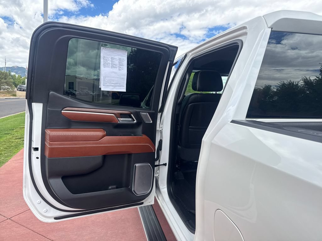 Used 2023 GMC Sierra 1500 Denali Ultimate AWD/4WD image 18