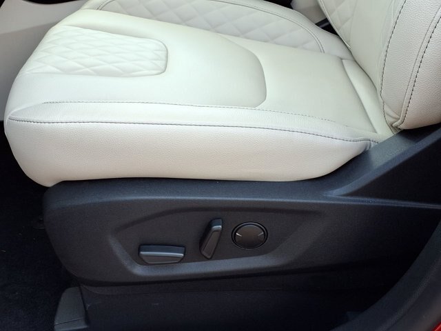 Certified 2024 Ford Edge Titanium AWD/4WD image 6