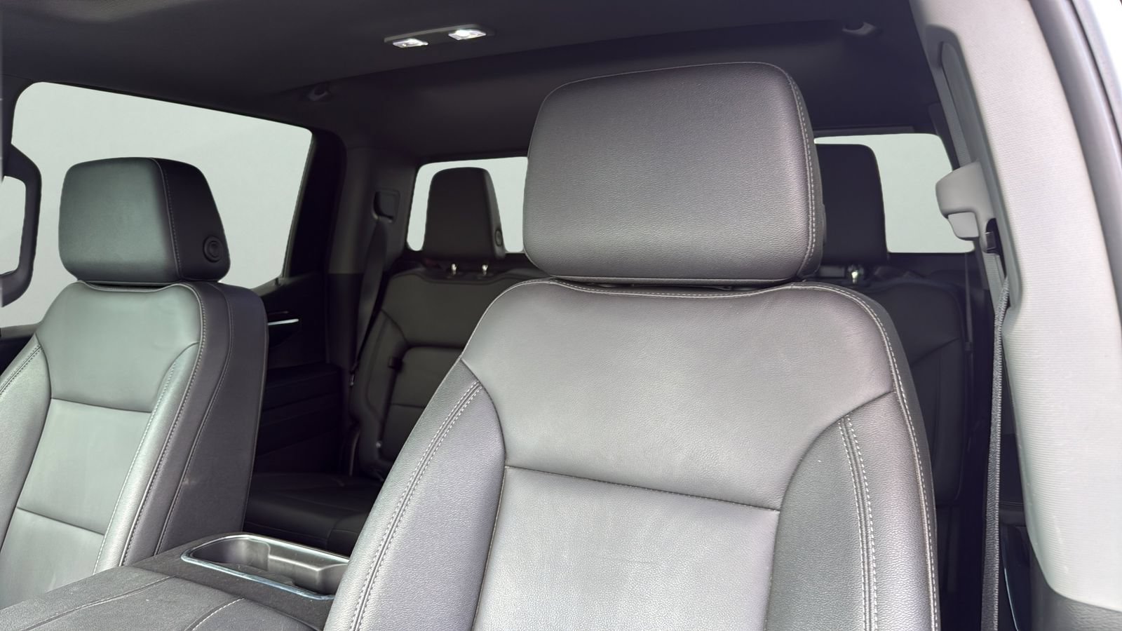 Used 2024 Chevrolet Silverado 1500 LT Trail Boss w/ Convenience Package II AWD/4WD image 9