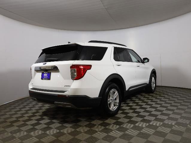 Certified 2023 Ford Explorer XLT w/ Equipment Group 202A image 4
