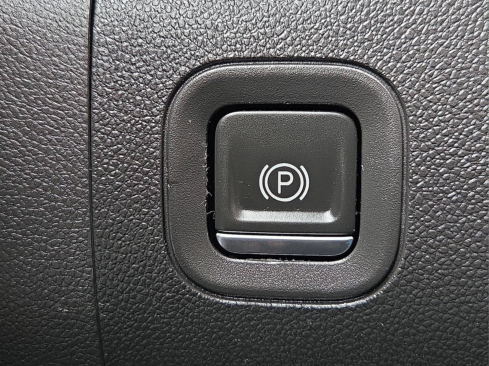 Used 2021 Chevrolet Silverado 1500 LT Trail Boss w/ Bed Protection Package image 21