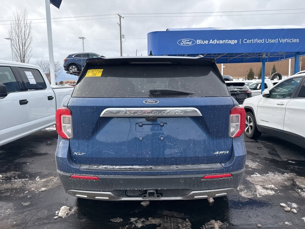 Certified 2022 Ford Explorer XLT w/ Equipment Group 202A image 5