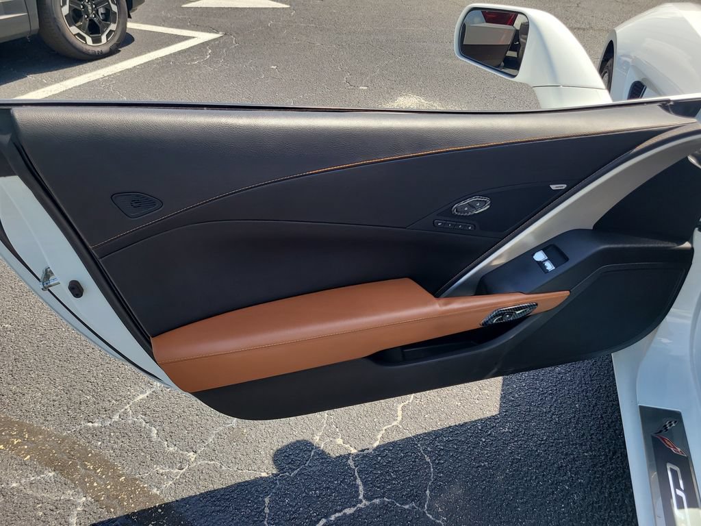 Used 2017 Chevrolet Corvette Stingray Coupe RWD image 11