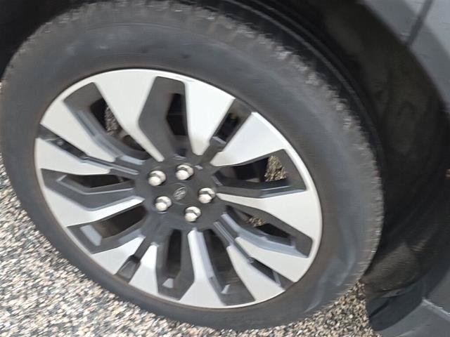 Certified 2025 Ford Explorer Platinum w/ LUX Leather Package AWD/4WD image 9