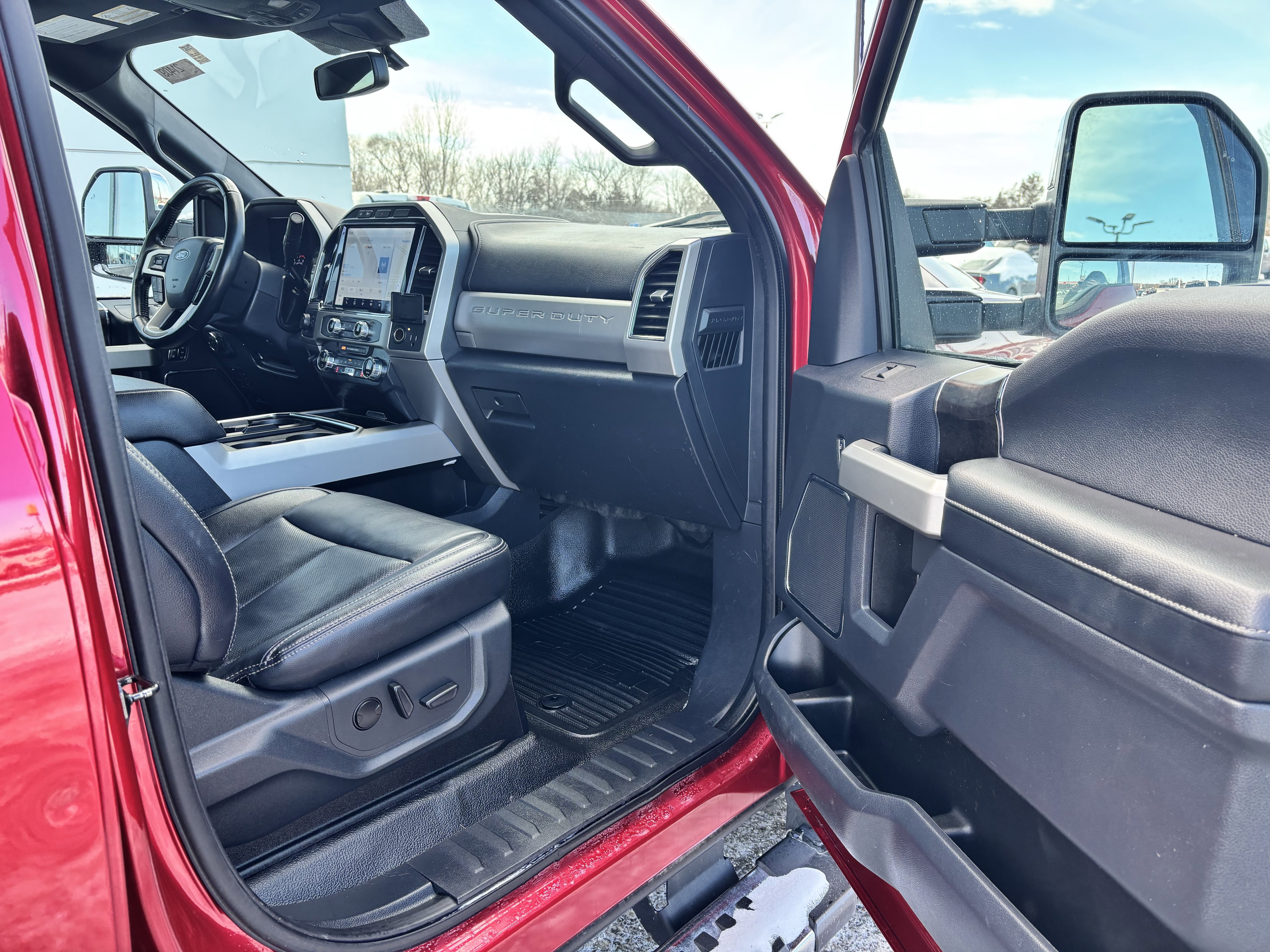 Certified 2022 Ford F350 Lariat w/ Lariat Ultimate Package image 19