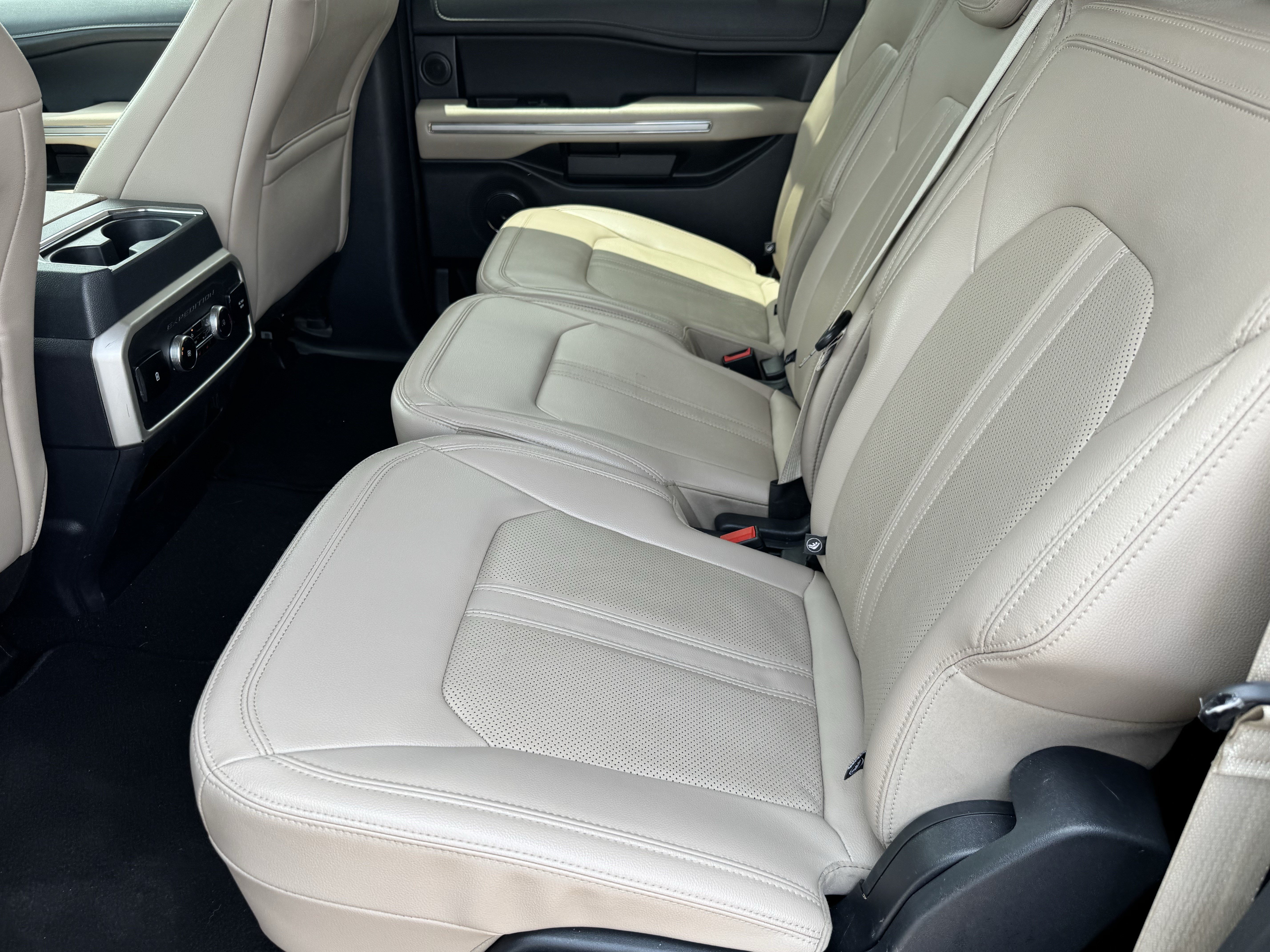 Certified 2024 Ford Expedition Max Limited AWD/4WD image 11