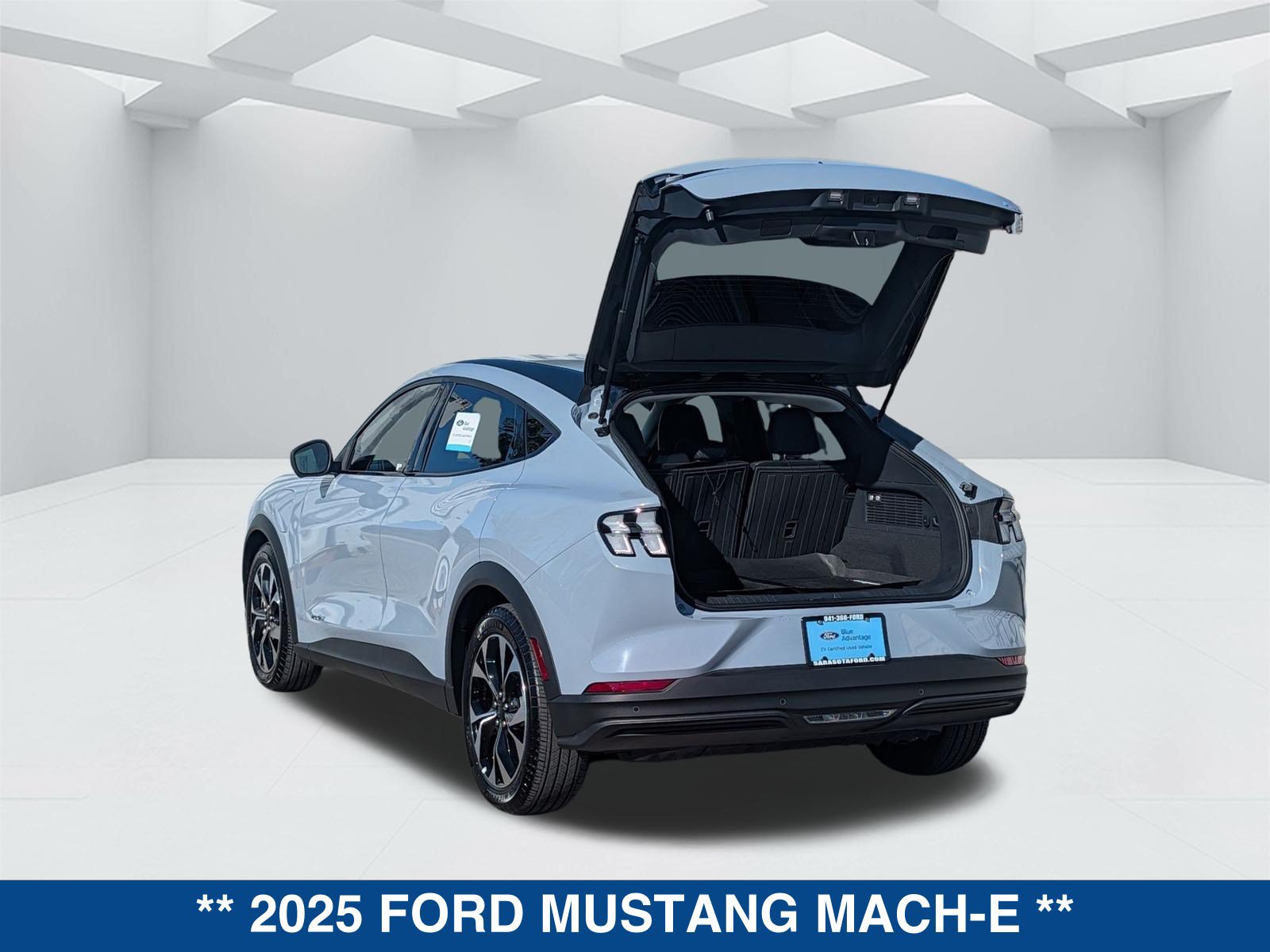 Certified 2025 Ford Mustang Mach-E Select w/ Comfort Package Lite RWD image 14