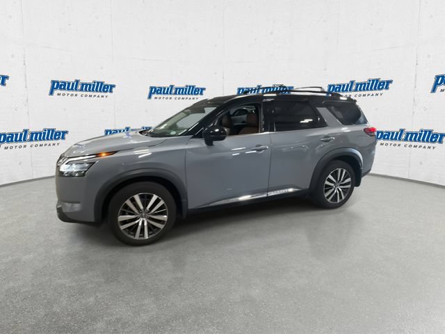 Used 2022 Nissan Pathfinder Platinum w/ Cargo Package AWD/4WD image 6