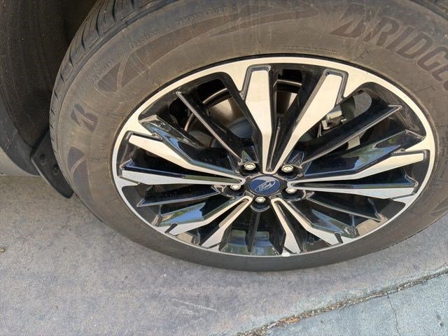 Certified 2022 Ford Escape SEL w/ SEL Stealth AWD Package image 12