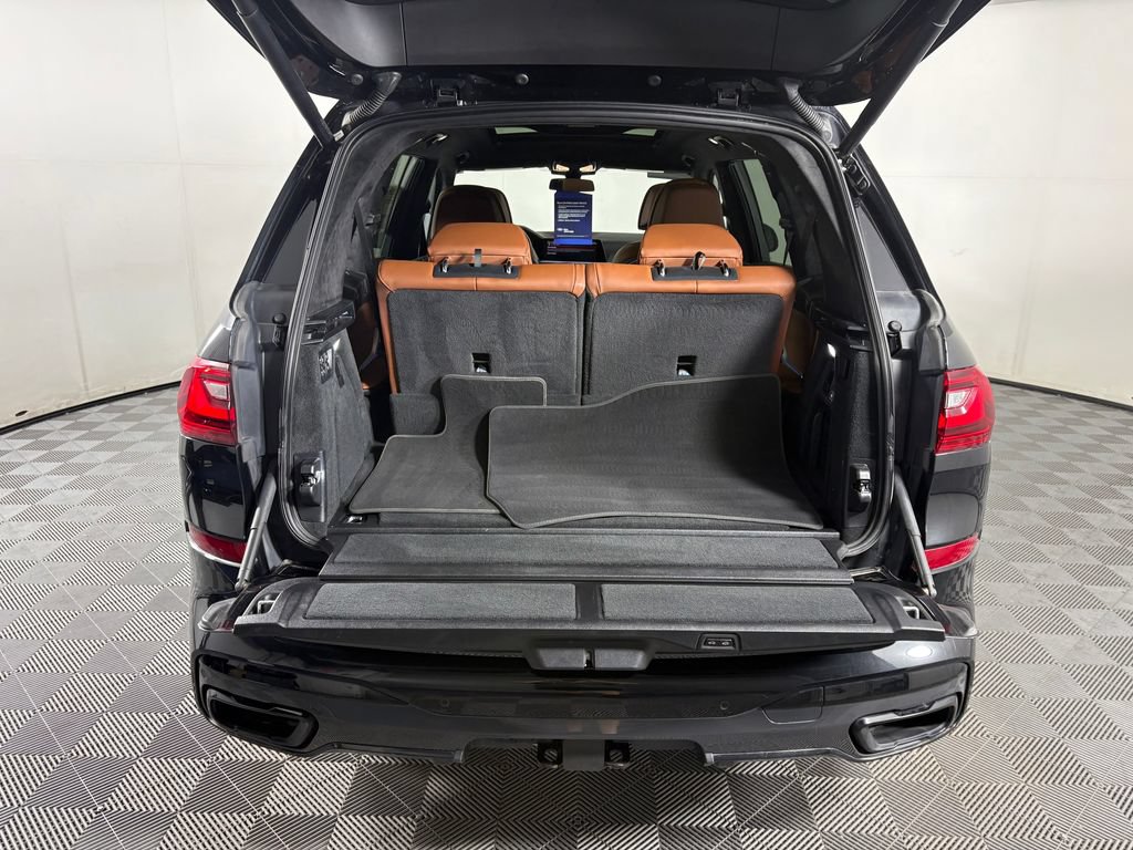Used 2022 BMW X7 M50i AWD/4WD image 33