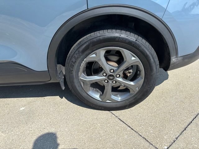 Certified 2025 Ford Escape ST-Line Select AWD/4WD image 11