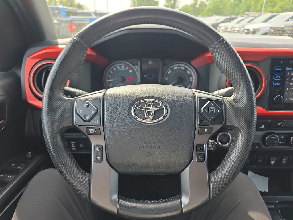 Used 2019 Toyota Tacoma TRD Sport AWD/4WD image 25