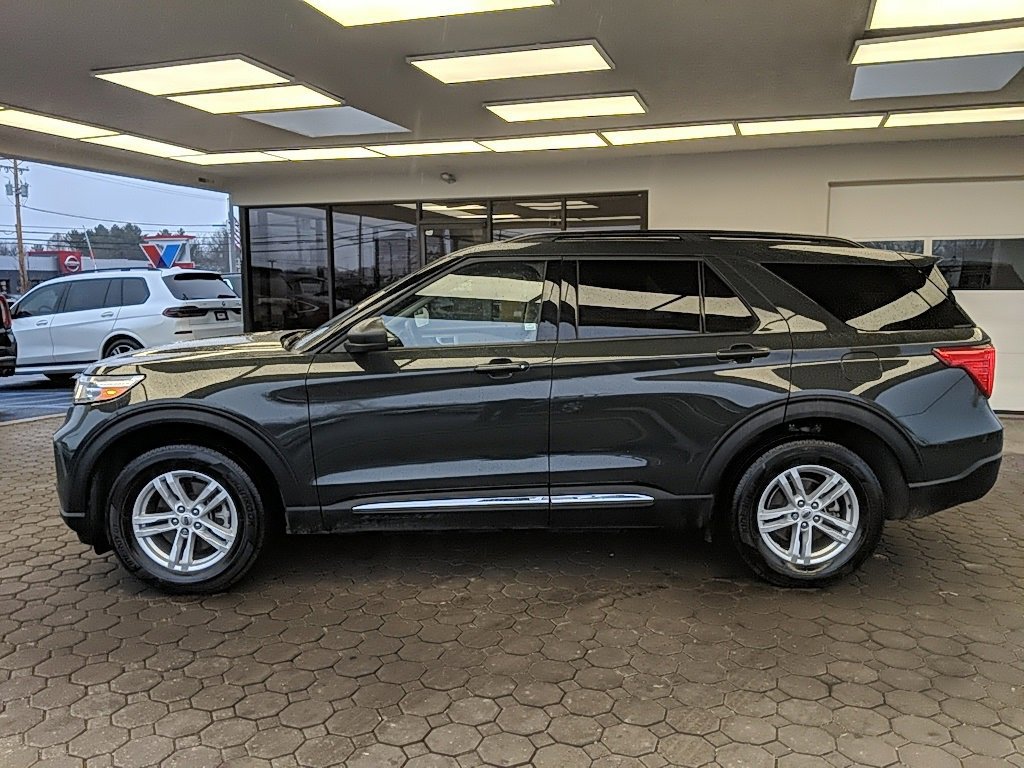 Certified 2023 Ford Explorer XLT w/ Equipment Group 202A image 6