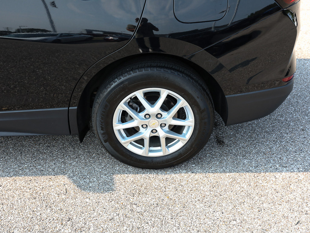 Used 2023 Chevrolet Equinox LT FWD image 4