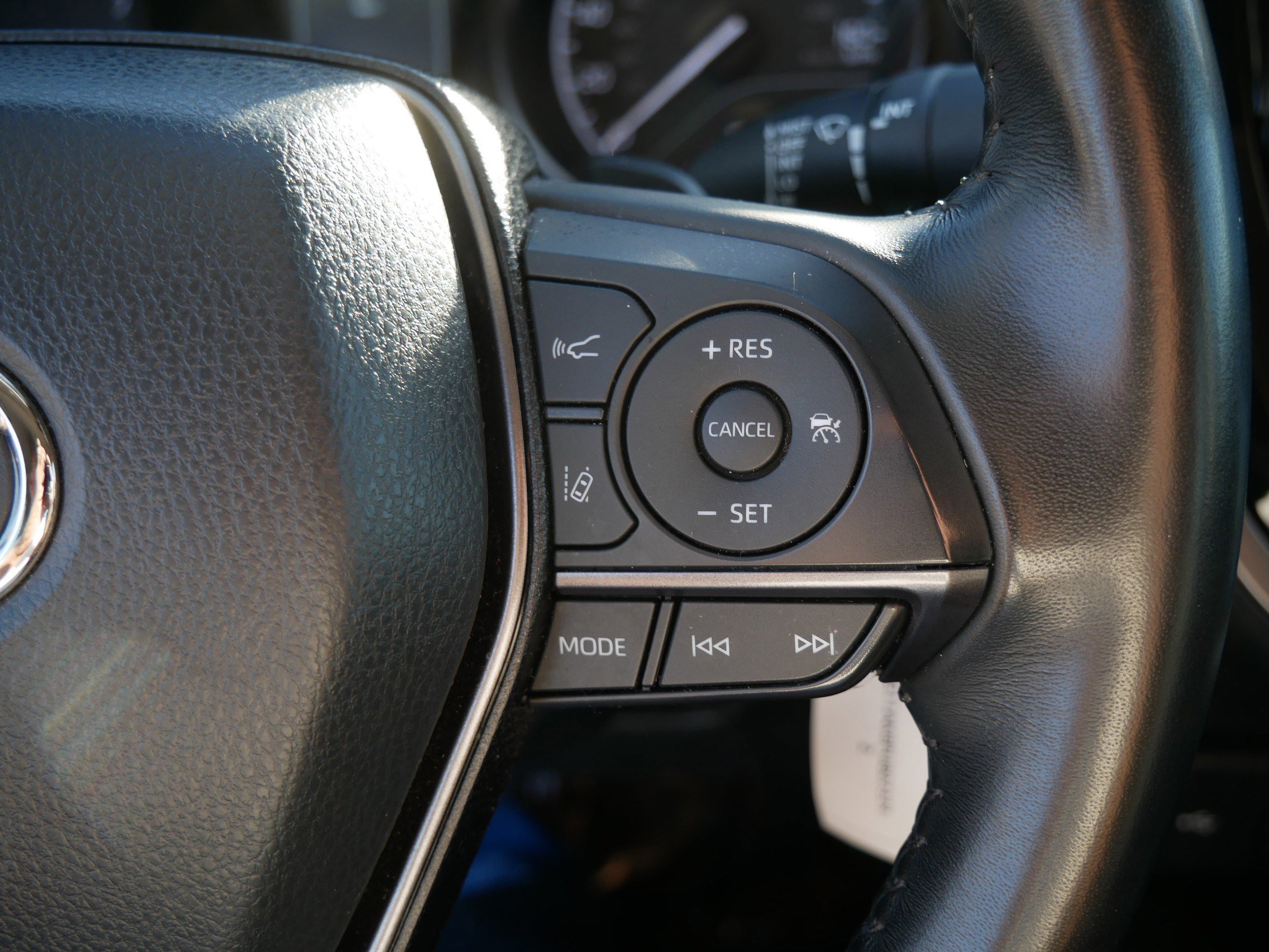 Used 2023 Toyota Camry SE image 28