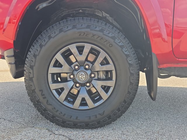 Used 2022 Toyota Tacoma SR5 w/ Technology Package RWD image 9