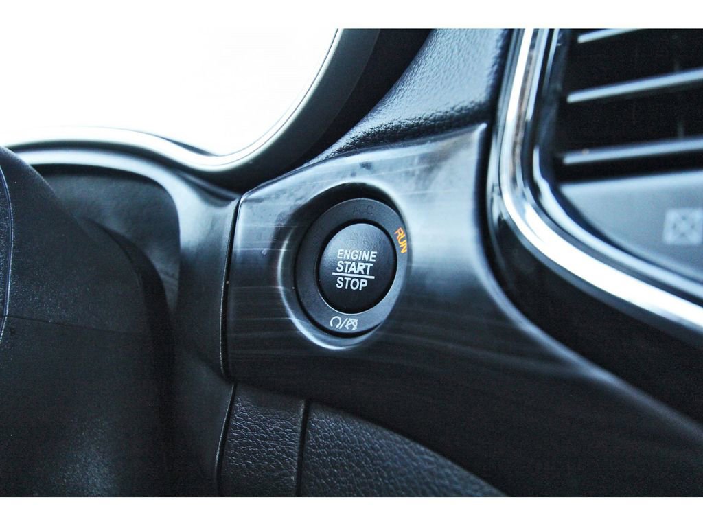 Used 2020 Jeep Grand Cherokee Laredo w/ 18" Wheel & 8.4" Radio Group image 21