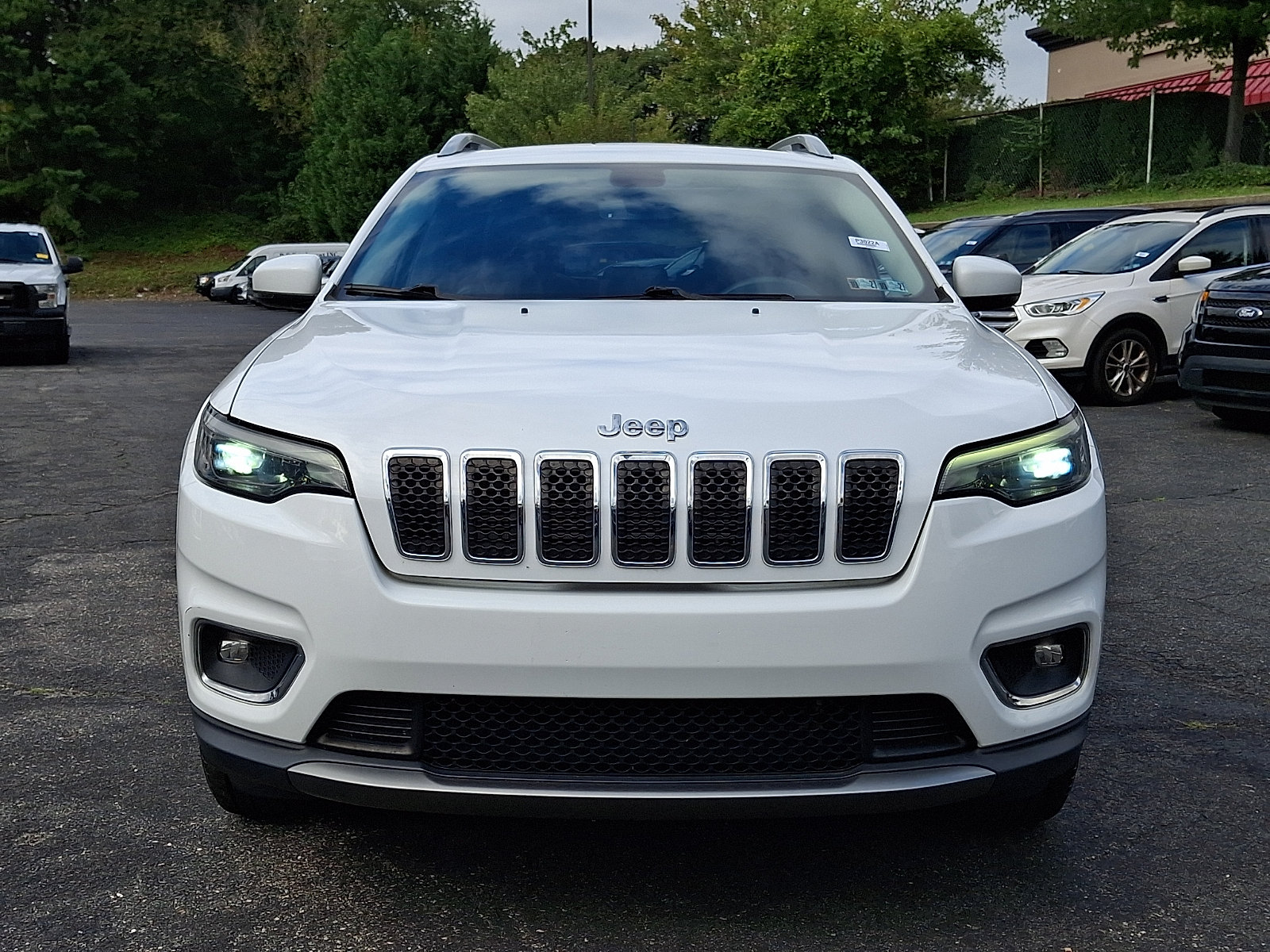 Used 2020 Jeep Cherokee Limited AWD/4WD image 2