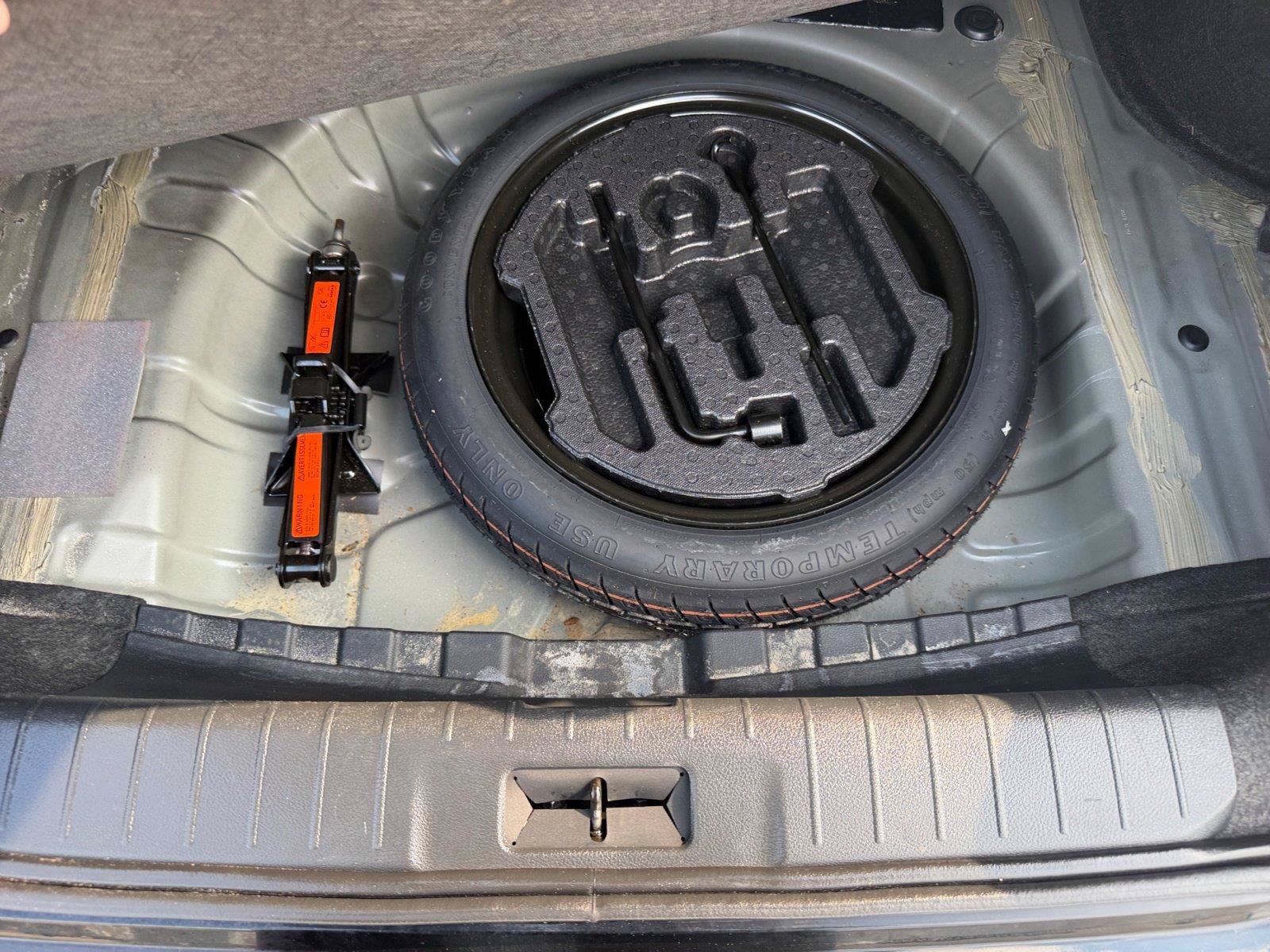 Used 2024 Nissan Sentra SV FWD image 21