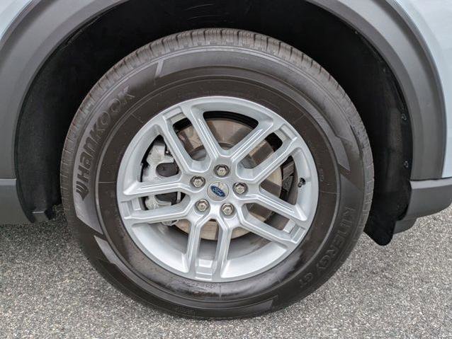 Certified 2026 Ford Explorer Active w/ Active Comfort Package RWD image 11