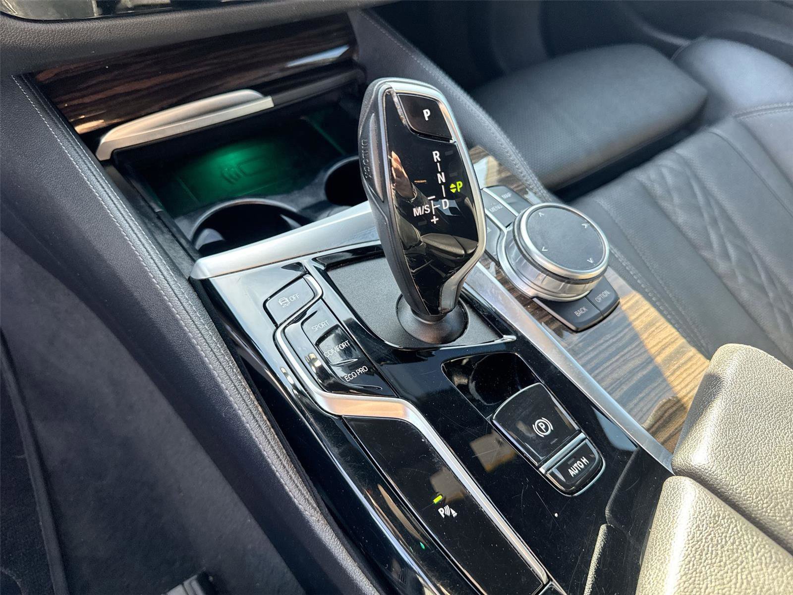 Used 2021 BMW 530i w/ M Sport Package image 21