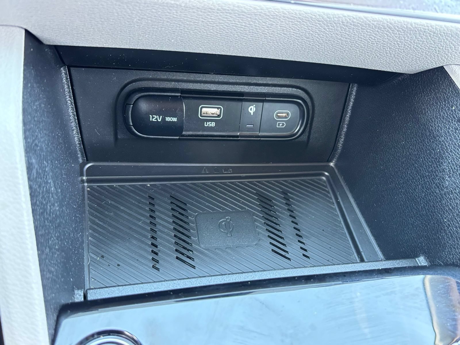 Used 2025 Kia Sportage EX FWD image 23