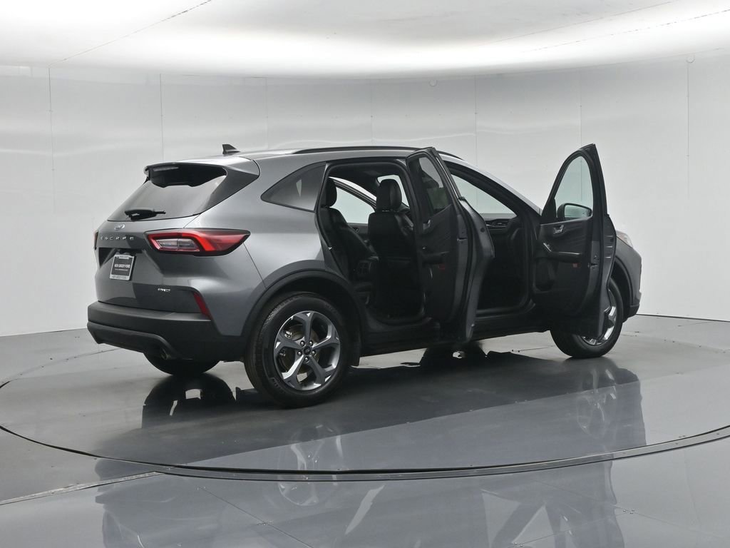 Certified 2025 Ford Escape ST-Line AWD/4WD image 37