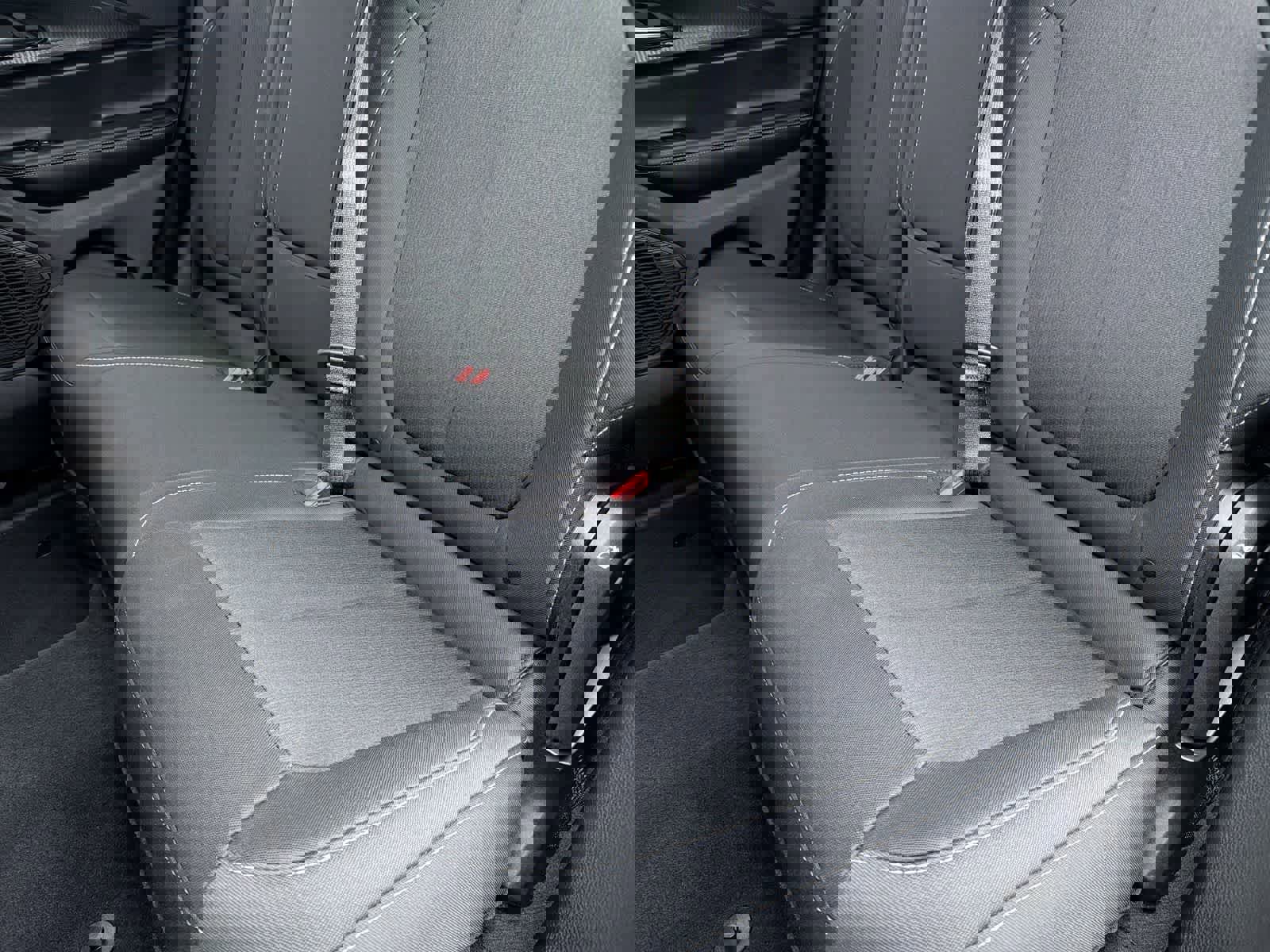 Used 2025 Jeep Grand Cherokee Laredo X image 21