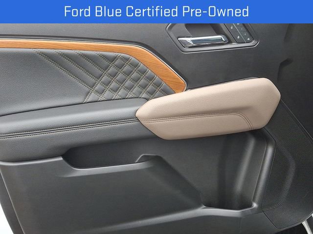 Used 2023 GMC Canyon Denali image 13