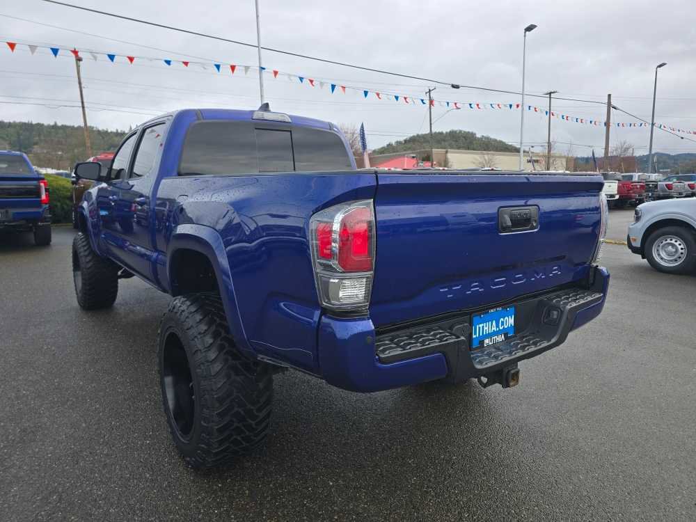 Used 2023 Toyota Tacoma TRD Sport w/ TRD Premium Sport Package image 3