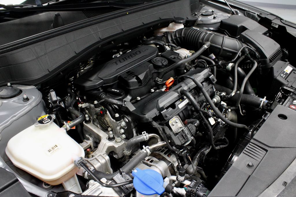 Used 2024 Hyundai Kona Limited FWD image 19