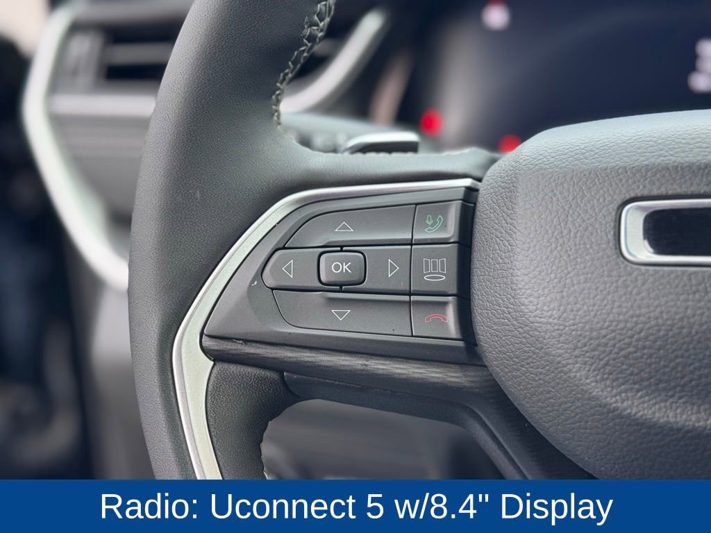 Used 2024 Jeep Grand Cherokee Altitude image 13