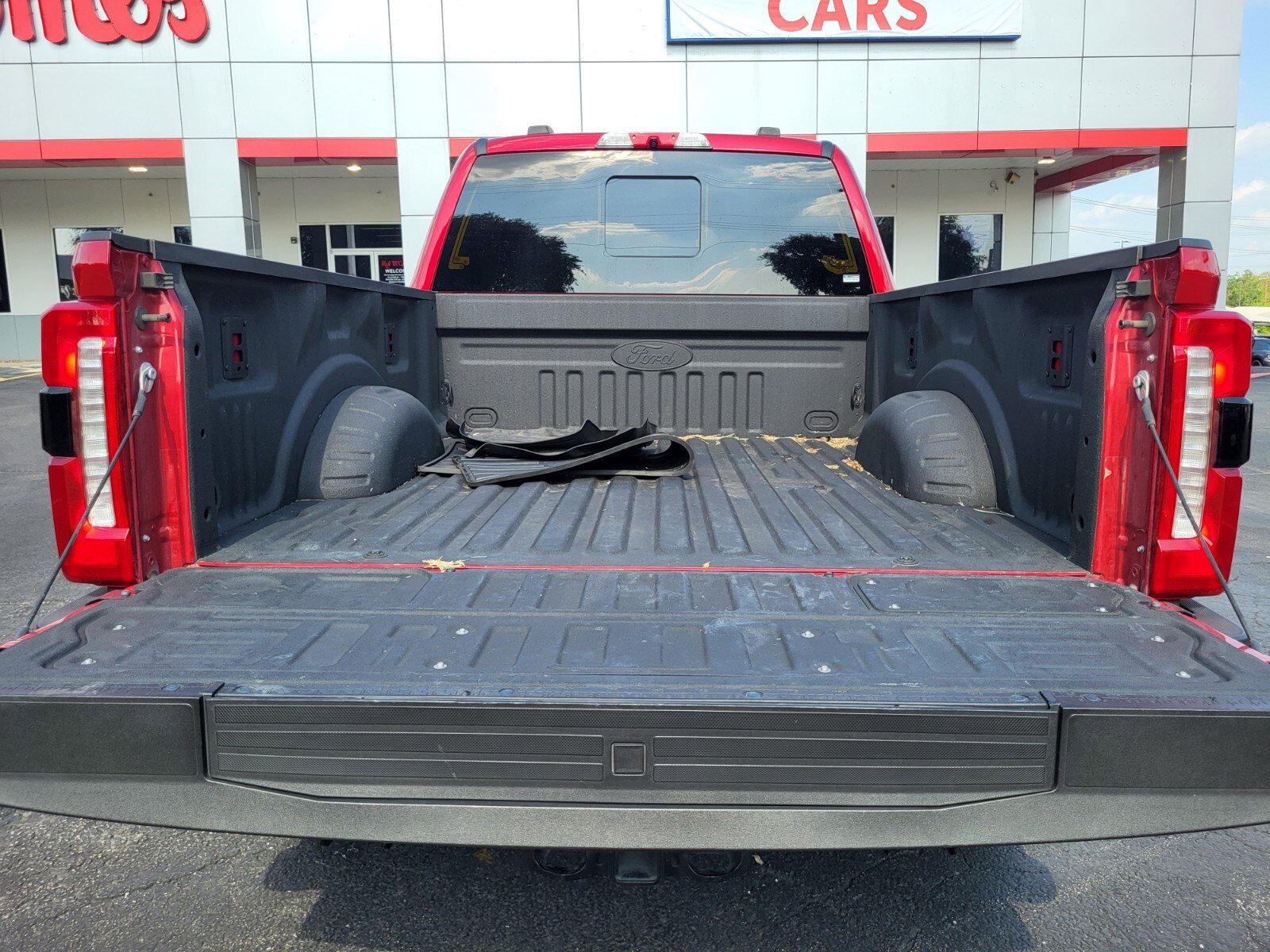 Certified 2024 Ford F250 Lariat w/ Black Appearance Package AWD/4WD image 31