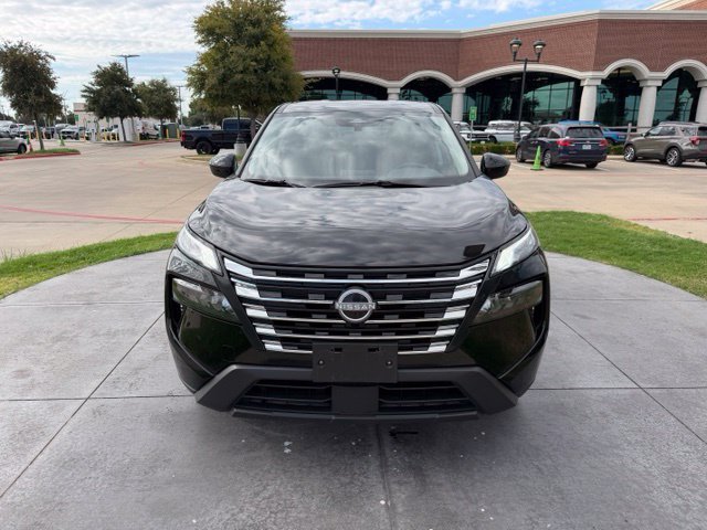 Used 2025 Nissan Rogue SV AWD/4WD image 2