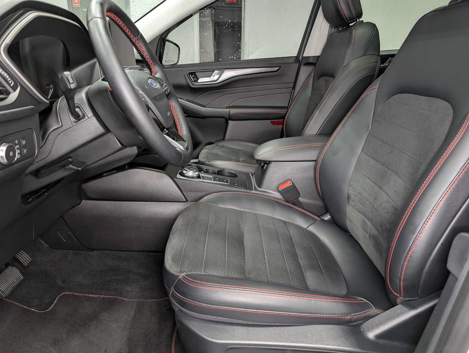 Certified 2021 Ford Escape SEL w/ SEL Stealth AWD Package image 4