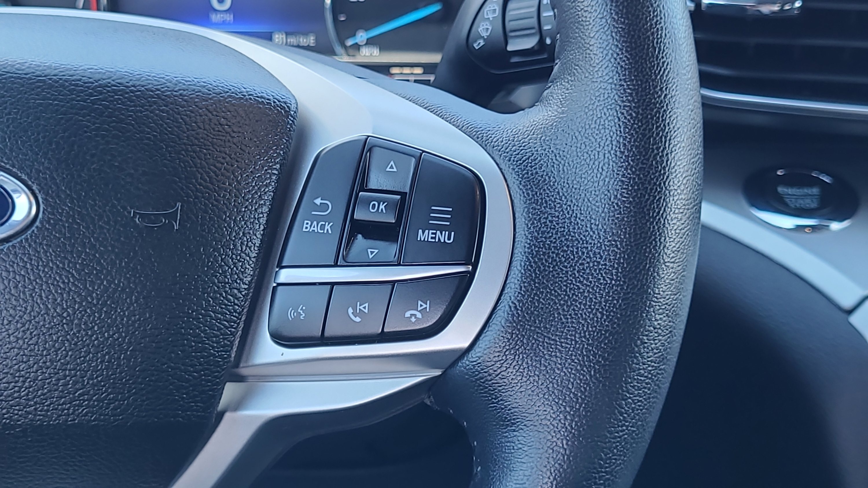 Certified 2022 Ford Explorer XLT w/ Equipment Group 202A AWD/4WD image 13