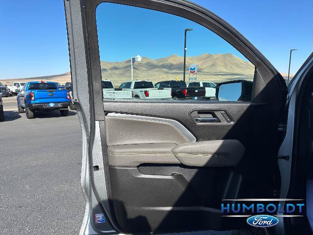 Used 2024 Chevrolet Colorado ZR2 w/ Technology Package AWD/4WD image 11