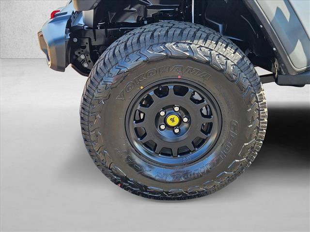 Used 2023 Jeep Gladiator Rubicon w/ Cold Weather Group AWD/4WD image 24