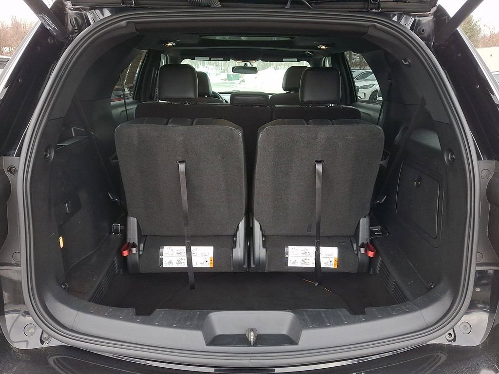Certified 2017 Ford Explorer XLT w/ Equipment Group 202A image 30