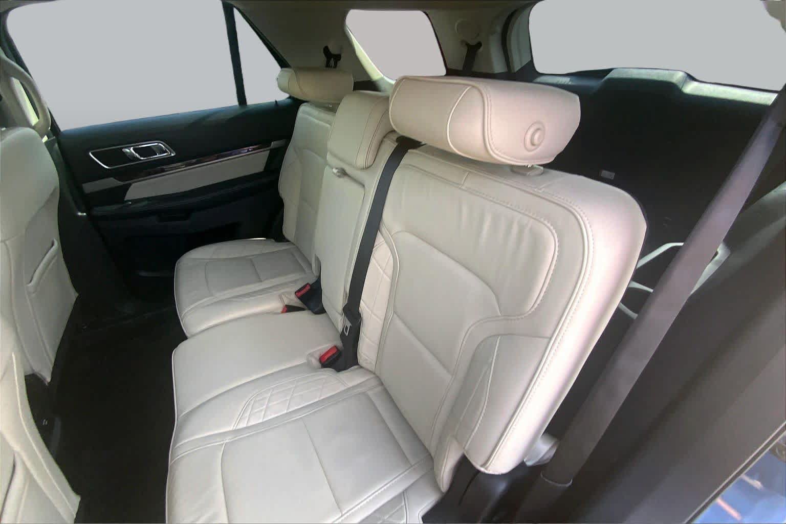 Certified 2018 Ford Explorer Platinum AWD/4WD image 20