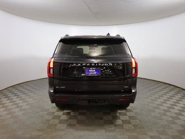 Certified 2025 Ford Expedition Active AWD/4WD image 6