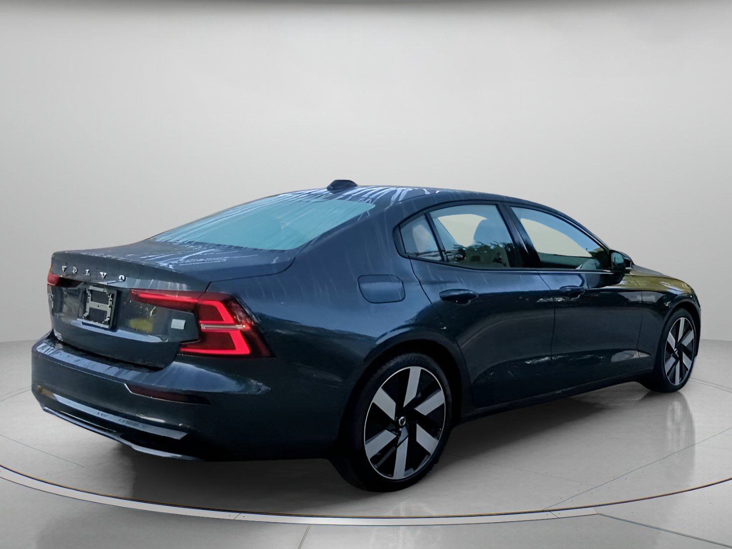 Used 2024 Volvo S60 T8 Ultimate AWD/4WD image 28