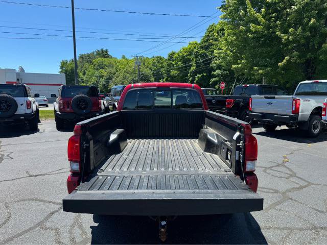 Used 2018 Toyota Tacoma TRD Off-Road w/ Technology Package AWD/4WD image 5