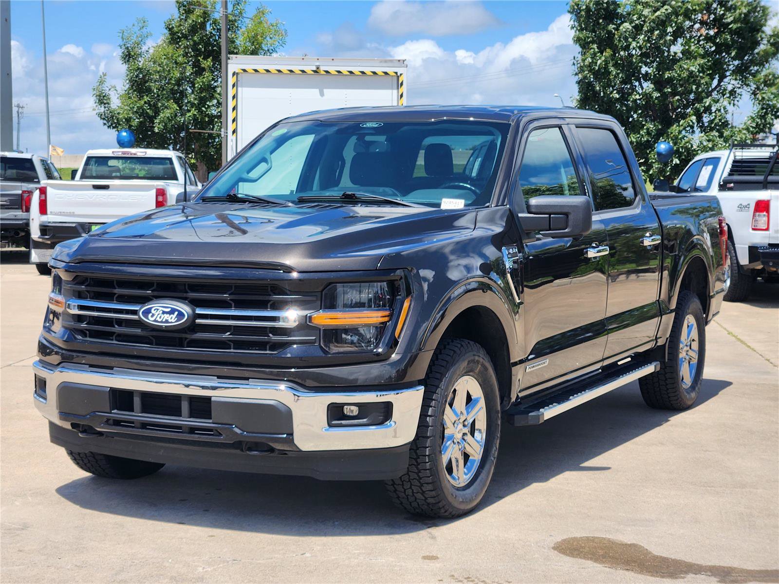 Certified 2024 Ford F150 XLT w/ Mobile Office Package AWD/4WD video 3