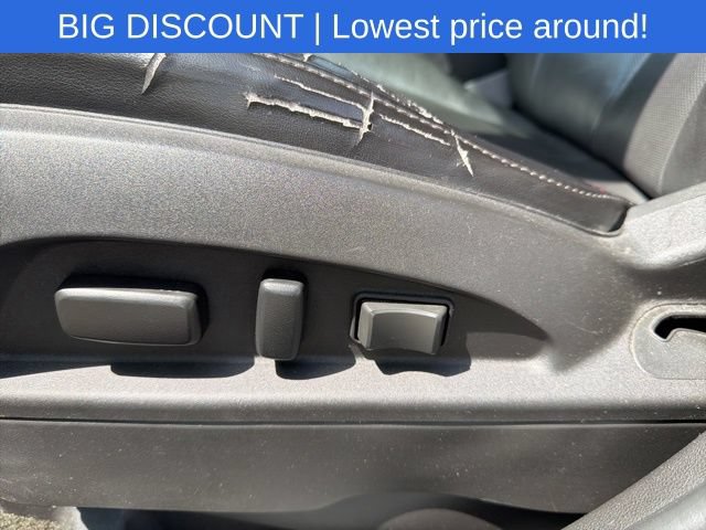 Used 2017 Chevrolet Equinox Premier w/ Enhanced Convenience Package FWD image 23
