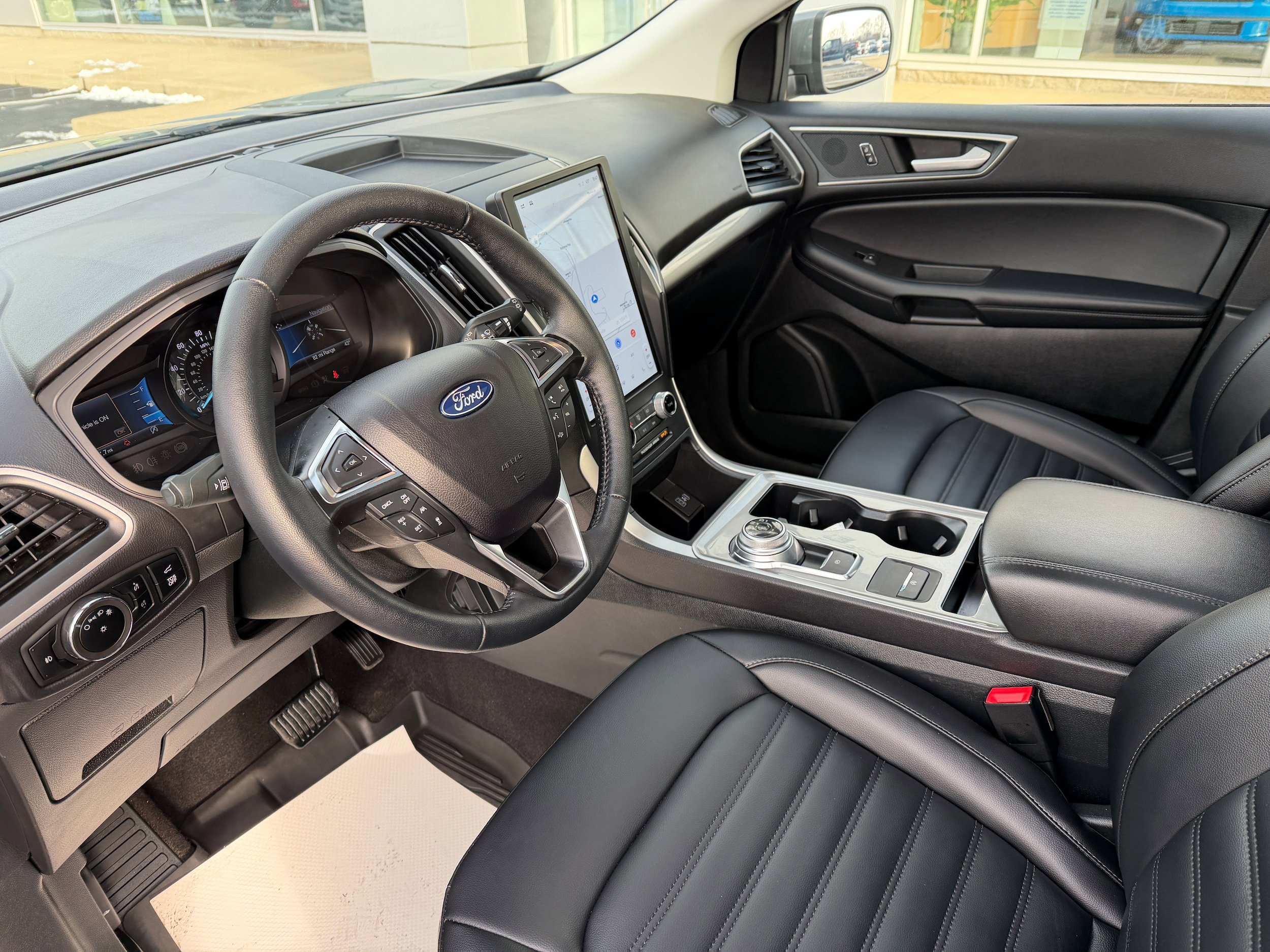 Certified 2024 Ford Edge SEL w/ Convenience Package AWD/4WD image 13