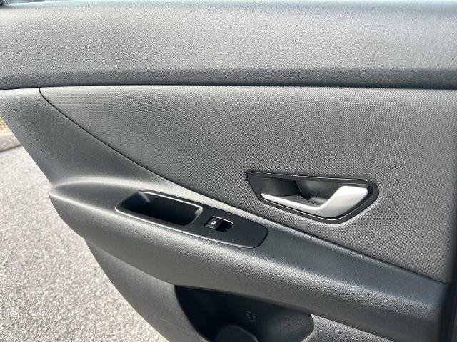 Used 2024 Hyundai Elantra SEL FWD image 18