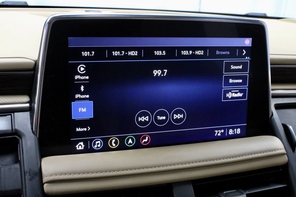 Used 2021 Chevrolet Suburban Premier w/ Premium Package AWD/4WD image 3