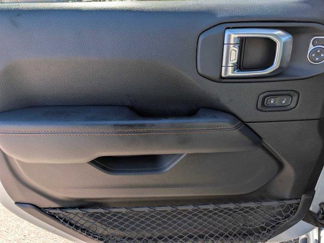 Used 2023 Jeep Gladiator Mojave w/ Cold Weather Group AWD/4WD image 15