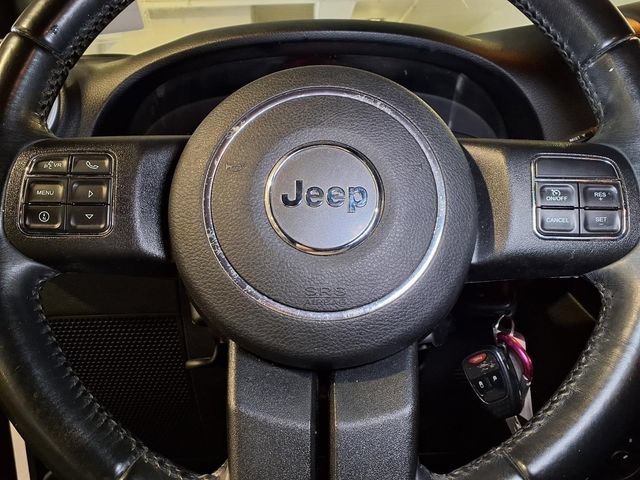 Used 2017 Jeep Wrangler Unlimited Sahara w/ Mopar Chrome Edition Group AWD/4WD image 9